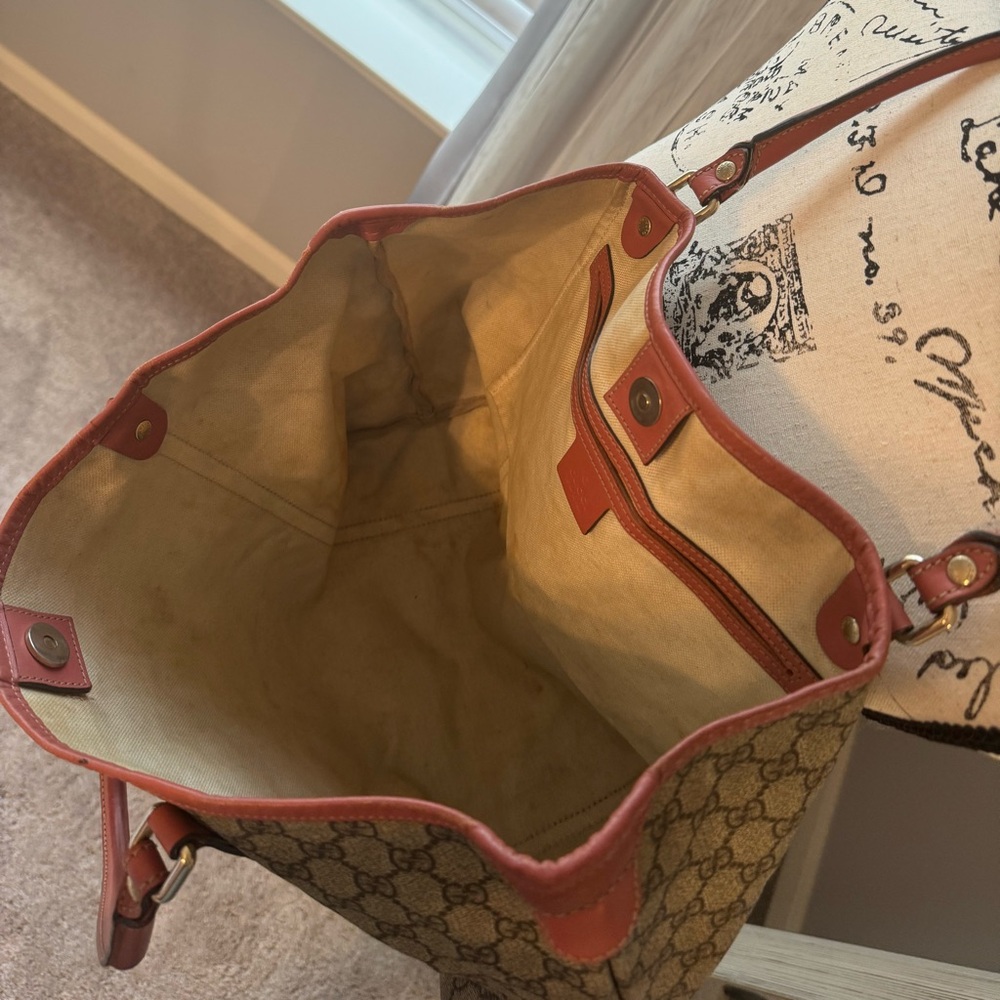 Authentic GUCCI “Joy” medium tote with pink accents💖 - Picture 5 of 7